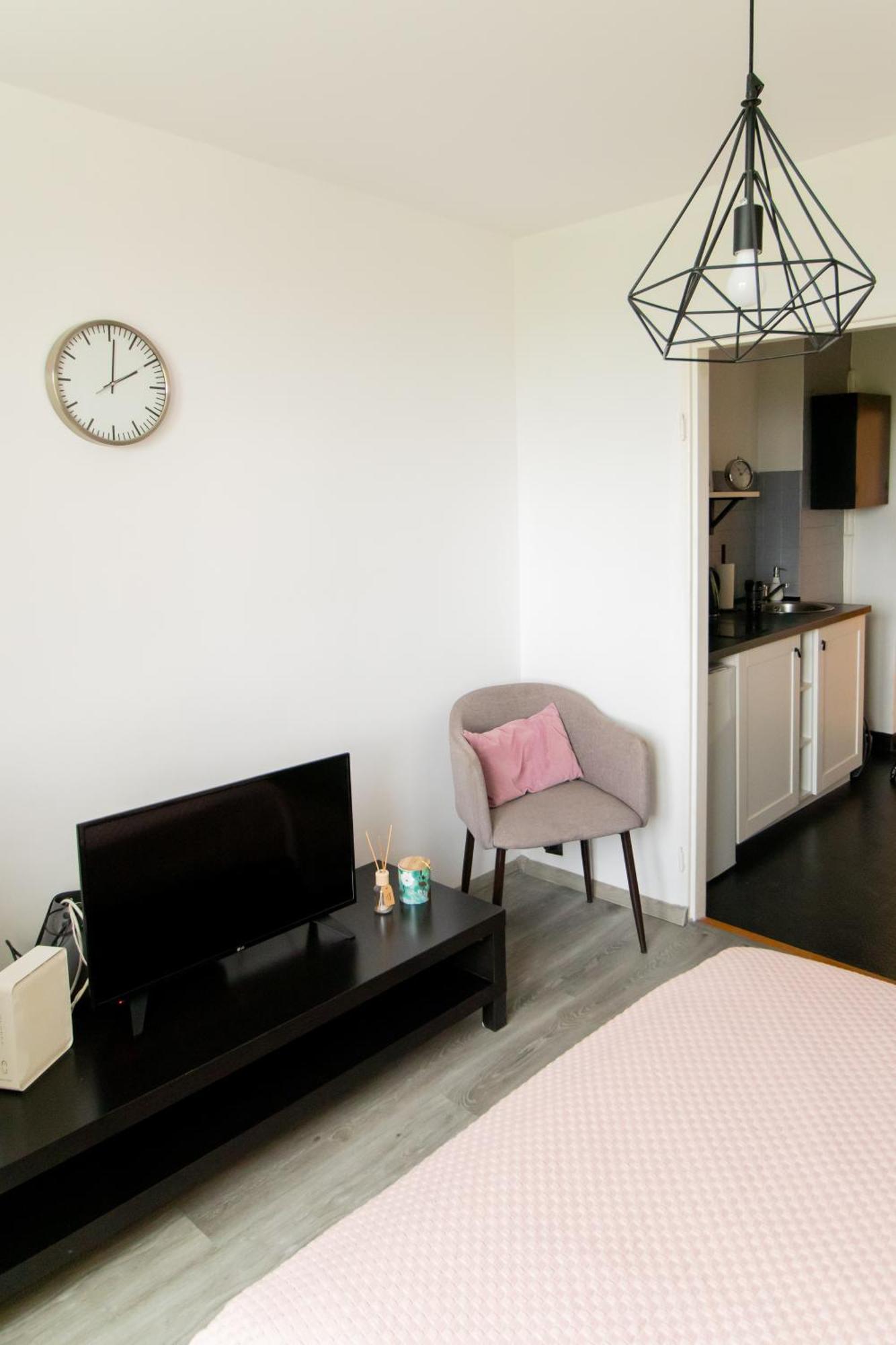 Piotrapartments - Daleka Cozy Train&Airport Apartment Varsóvia Exterior foto