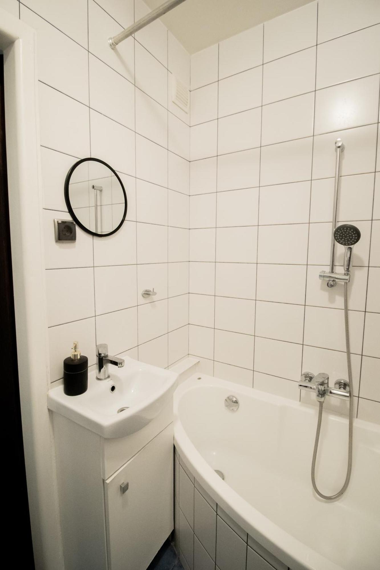 Piotrapartments - Daleka Cozy Train&Airport Apartment Varsóvia Exterior foto