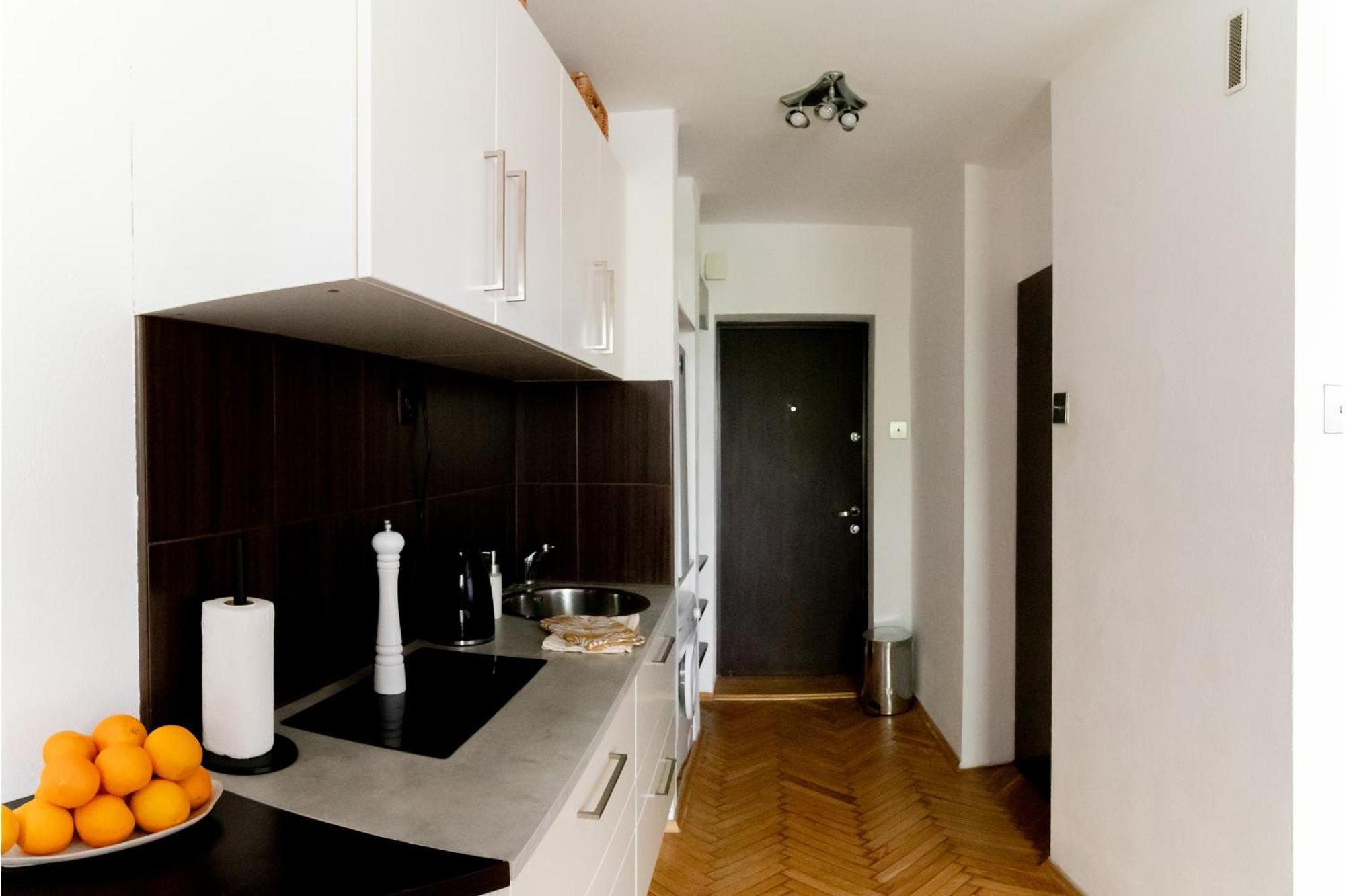 Piotrapartments - Daleka Cozy Train&Airport Apartment Varsóvia Exterior foto